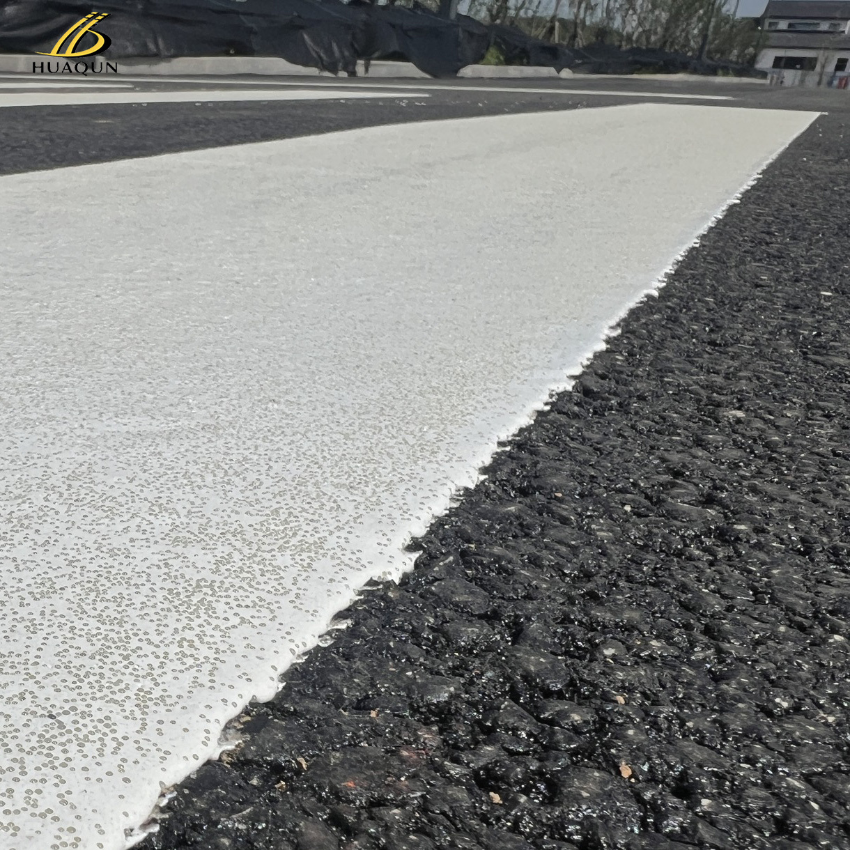 Derniers blogs de l'entreprise sur La déformation de la ligne de marquage et le bord des dents de la peinture de marquage de route thermoplastique