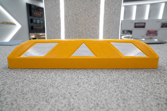 Acheter Bloc de stationnement en caoutchouc durable pour surfaces en asphalte et en béton fabrication en ligne