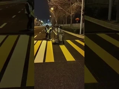 Peinture à fond chaud à base de résine de pétrole pour marquage routier réfléchissant OEM 3 minutes de séchage